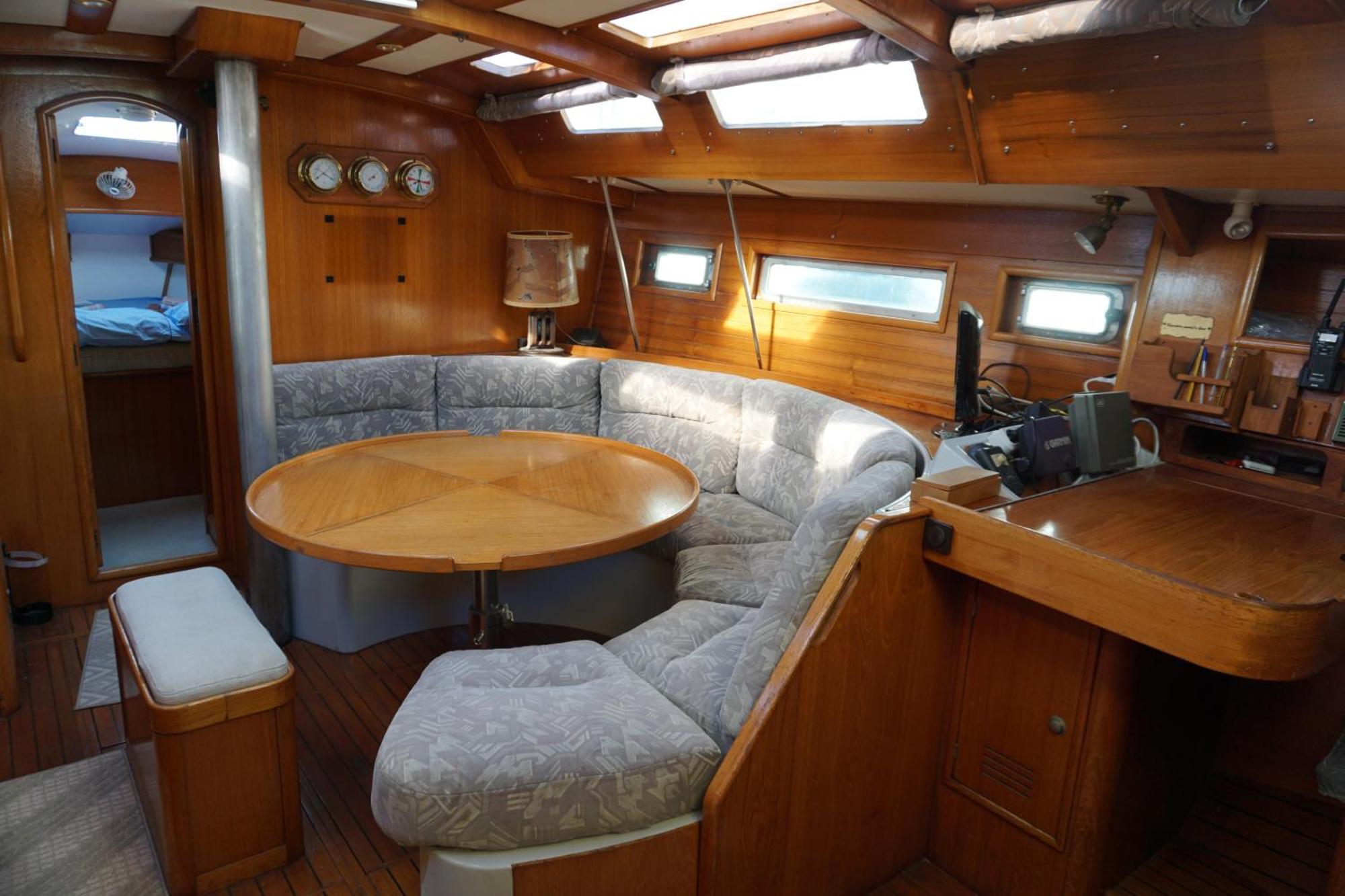 Botel Gloria Sailing Palermo