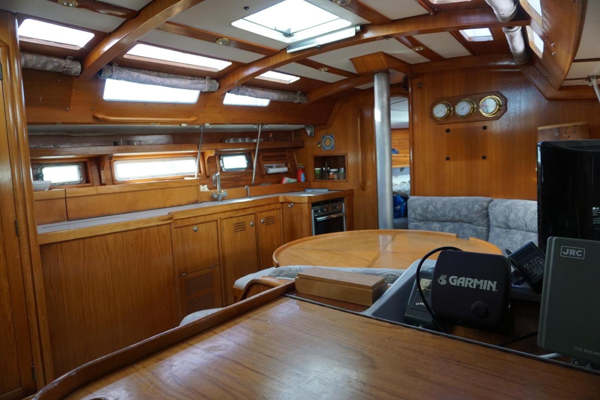 Gloria Sailing *