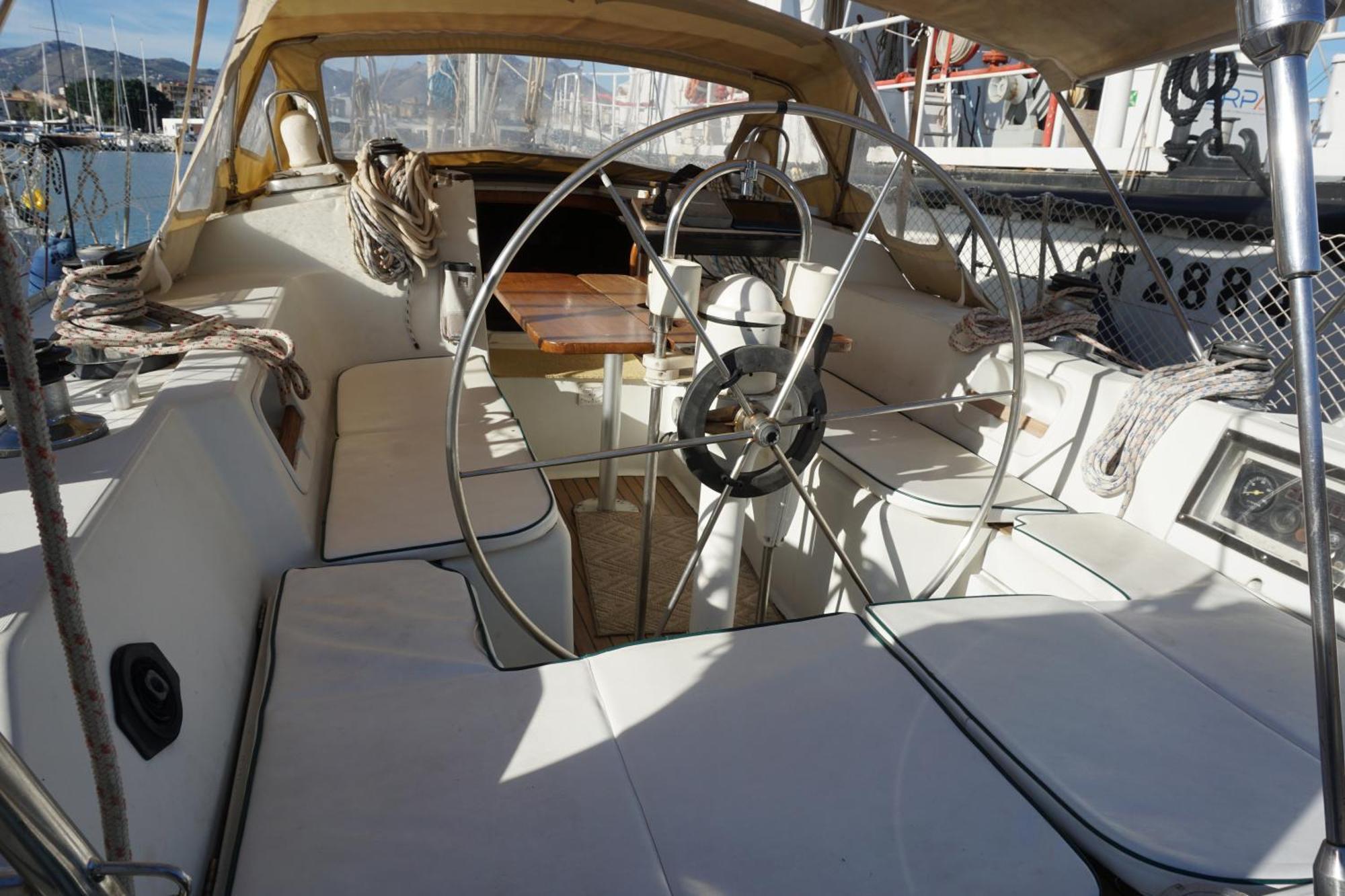 Botel Gloria Sailing Palermo