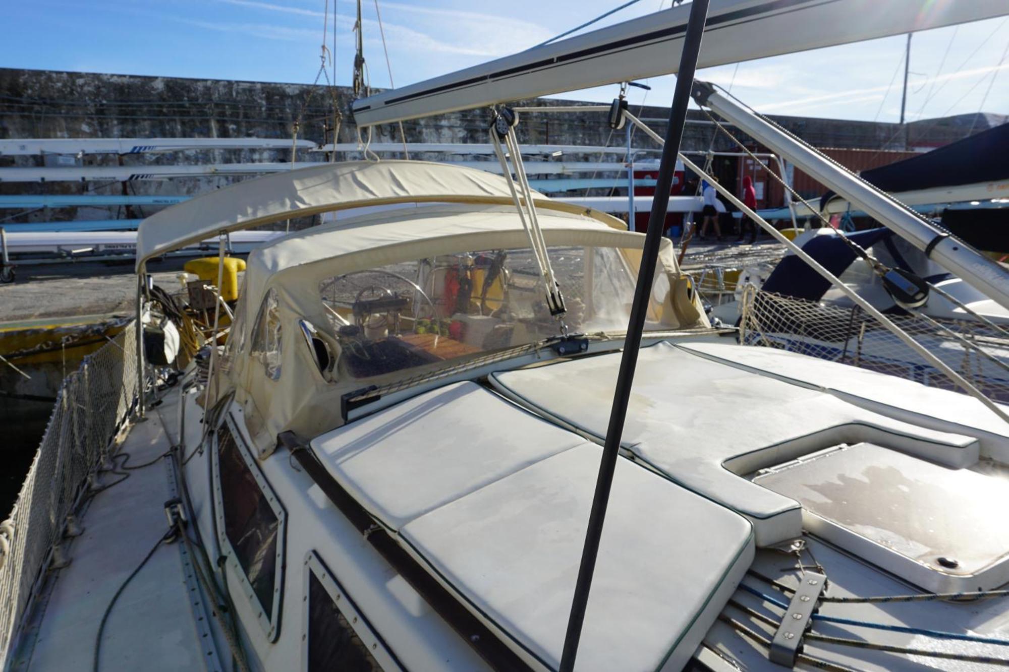 Botel Gloria Sailing Palermo